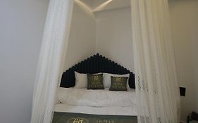 Hotel La Luxury